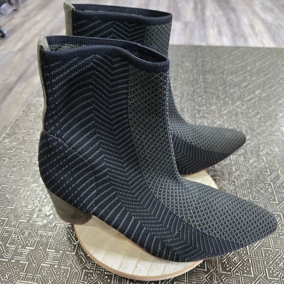 🐢 CHASE + CHLOE Randy Sock ankle booty.  Size 7.5 Like New! - Picture 1 of 17